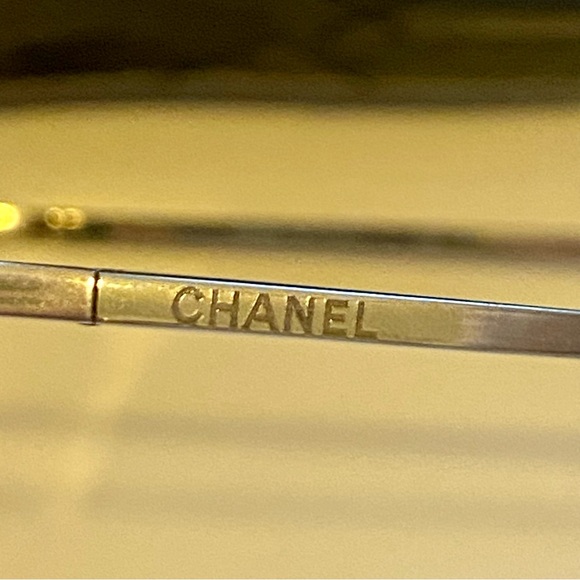 CHANEL AVIATOR SUNGLASSES - Picture 11 of 12